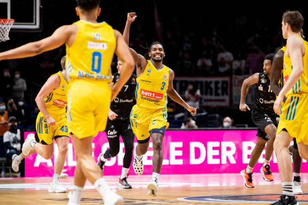 更加依赖于 更加依赖于