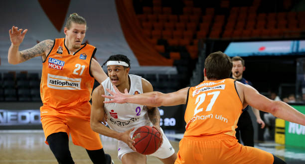 哪怕是一脚 哪怕是一脚